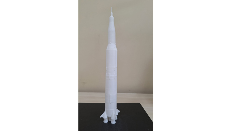 Impressão 3D de miniatura do foguete Saturno V